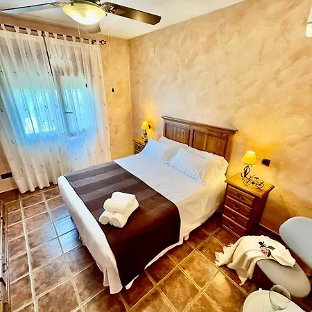 Holiday home Dos Olivas Cobisa